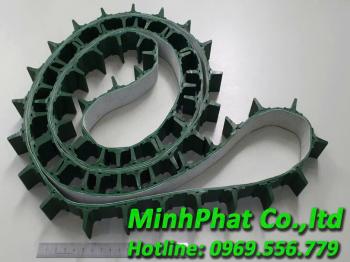 Băng tải gắn gân chia sản phẩm